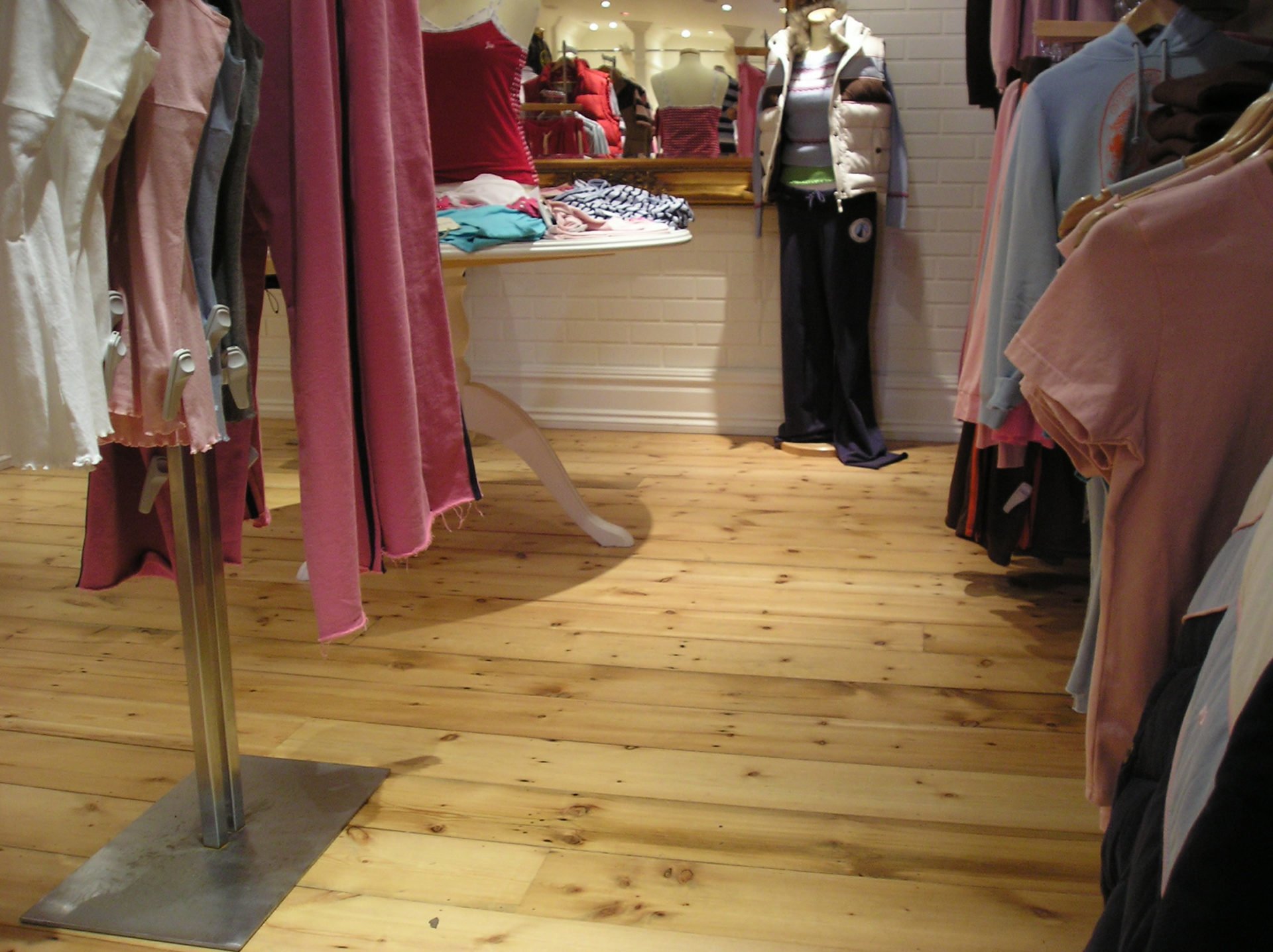 Reclaimed Victorian Yellow Roof Pine, Jack Wills - Wood Flooring Project